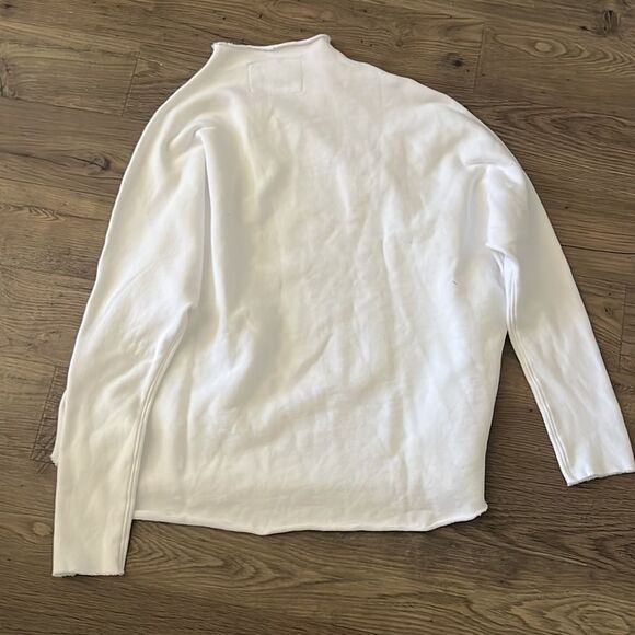 Frank and Eileen EFFIE
Long-Sleeve Funnel Neck Capelet - Picture 10 of 10